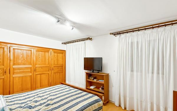 Maison à vendre    5 pièces • 186,87 m2 Fréjus