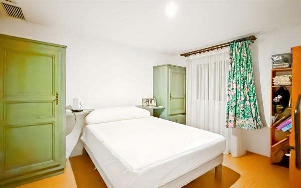 Maison à vendre    5 pièces • 186,87 m2 Fréjus