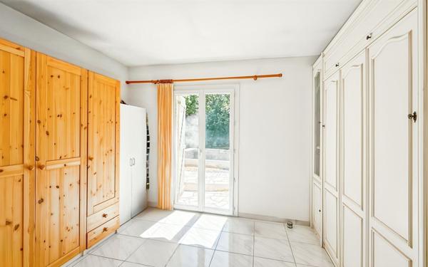 Maison à vendre    5 pièces • 186,87 m2 Fréjus