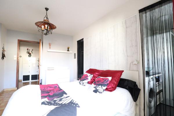 Saint-Martin-d'Hères (38400) Saint Martin d'Hères/Grenoble, appartement T4 au calme avec terrasse et parking