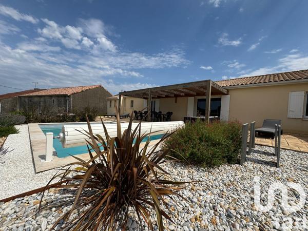 Maison à vendre 8 pièces 194 m² Châteauneuf-sur-Charente