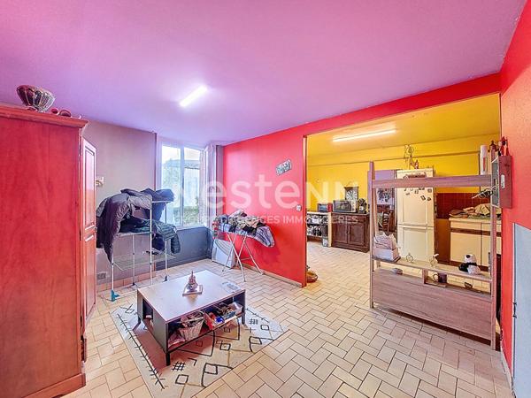 Local d'activité et maison proche Angerville total 124.14 m2