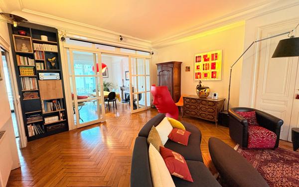 Appartement à vendre    5 pièces • 185 m2 Lyon 7