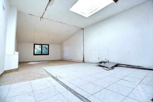 Maison 4 pièce(s) 130 m² fort potentiel