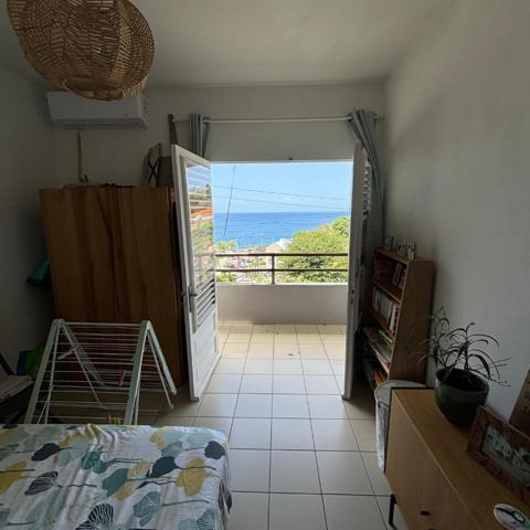 Découvrez ce Spacieux T3 avec Vue Mer Imprenable !