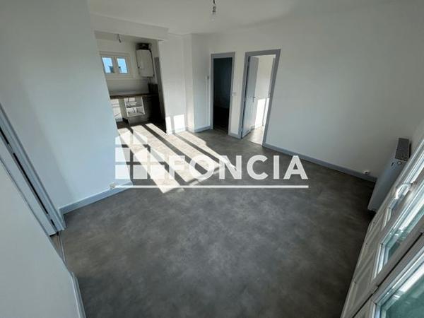 Location Appartement 3 pièces 59 m² - 11 RUE DE LA CECILE Valence 26000