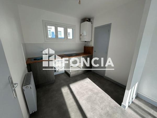 Location Appartement 3 pièces 59 m² - 11 RUE DE LA CECILE Valence 26000