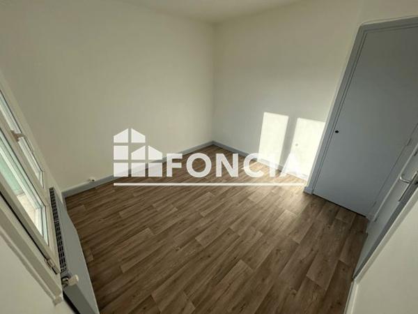 Location Appartement 3 pièces 59 m² - 11 RUE DE LA CECILE Valence 26000