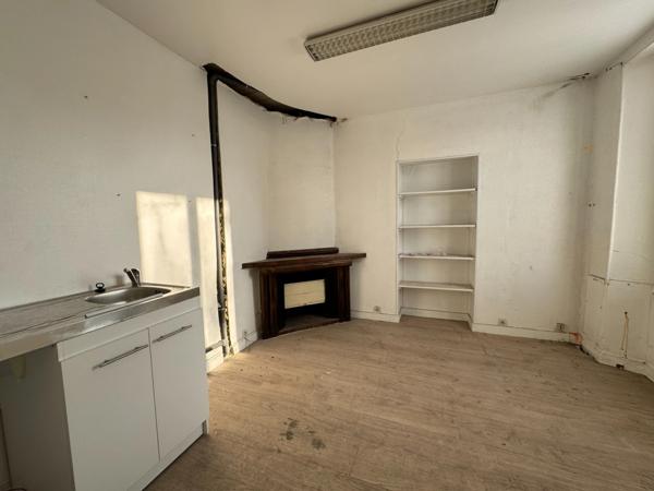 Ancien hôtel-restaurant MURS A VENDRE