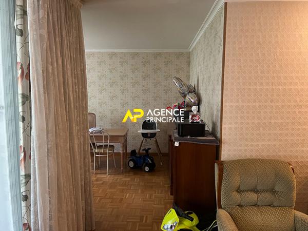 Sartrouville - Appartement 5 pièces 106.98 m2 avec cave et box 212 000 € **  - Référence  9593