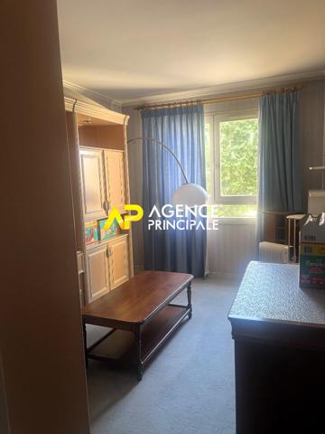 Sartrouville - Appartement 5 pièces 106.98 m2 avec cave et box 212 000 € **  - Référence  9593
