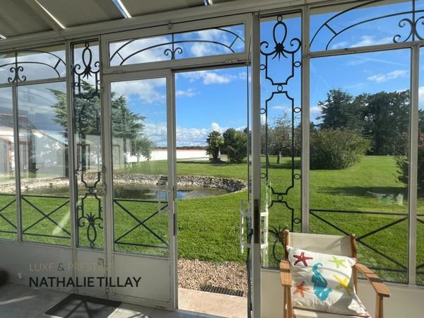 Orléans, demeure de prestige, propriete à vendre, chateau 440 m², piscine, tennis, maison d'amis 85 m², dépendances potentiel aménageable , parc paysagé et arboré 4 ha
