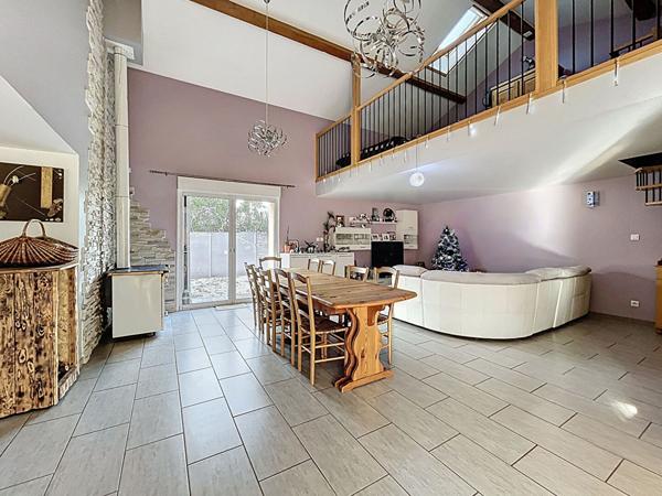 Belle Maison Portes Les Valence 6 pièce(s) 200 m2