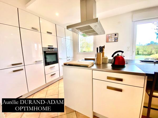 Superbe maison - Caen Nord - 7 Chambres - Garage - sous sol- jardin - Accés indépendant idéal pour profession libérale -