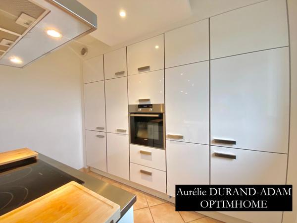 Superbe maison - Caen Nord - 7 Chambres - Garage - sous sol- jardin - Accés indépendant idéal pour profession libérale -