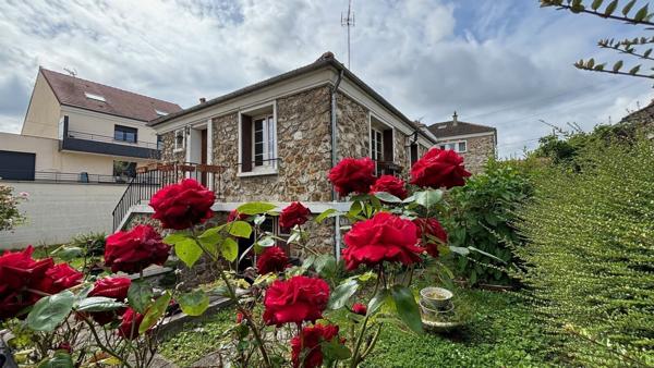 Pavillon indépendant à 10mn de la gare RER D