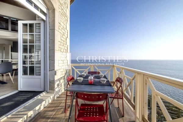 Appartement en duplex vue mer avec terrasse, grotte et parking à Meschers-sur-Gironde