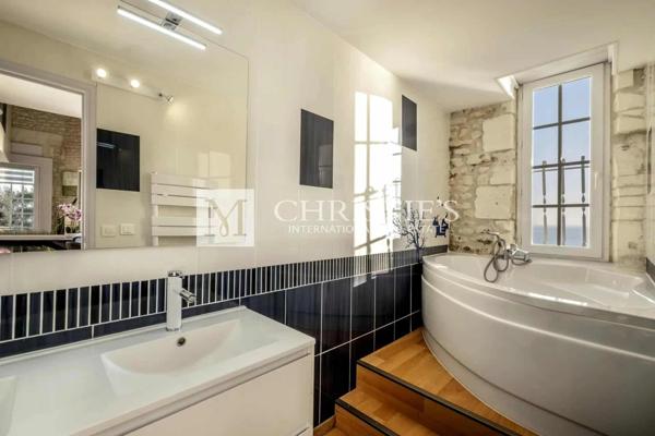 Appartement en duplex vue mer avec terrasse, grotte et parking à Meschers-sur-Gironde