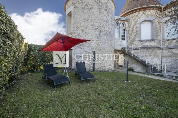 Appartement en duplex vue mer avec terrasse, grotte et parking à Meschers-sur-Gironde