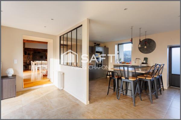 Longère rénovée – Vie de plain-pied possible – DPE C – Terrain 1 500 m² – 12 min axe Rennes-Laval