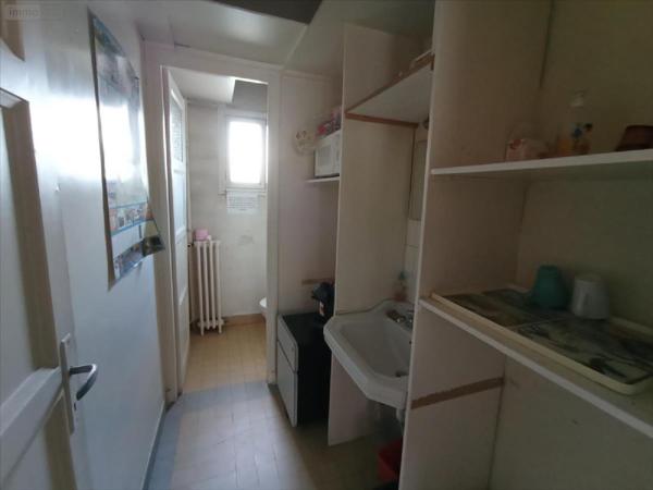 Local Professionnel et commercial à vendre à Condé-en-Normandie dans le Calvados (14110), ref : 14085-3389