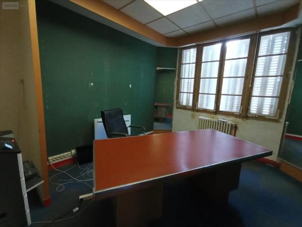 Local Professionnel et commercial à vendre à Condé-en-Normandie dans le Calvados (14110), ref : 14085-3389