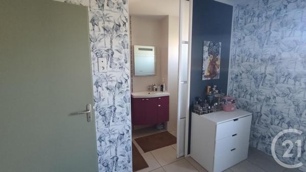 Maison à vendre  5 pièces - 144 m 2   SAINTES  - 17