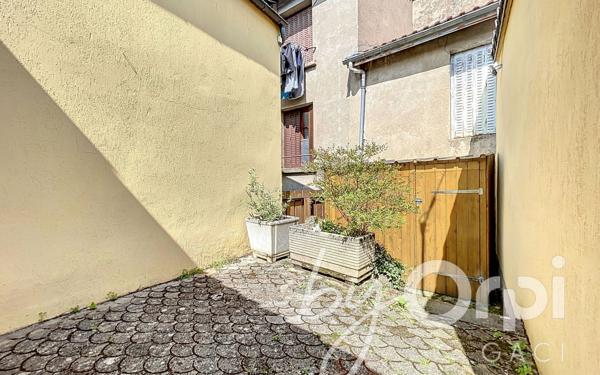 Maison à louer    1 pièce • 30,48 m2 Royat