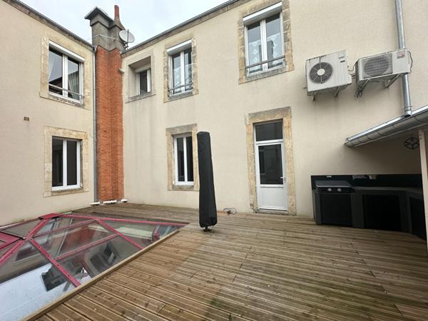 CHATEAUROUX - Au coeur du centre ville - Appt de 141 m² avec terrasse