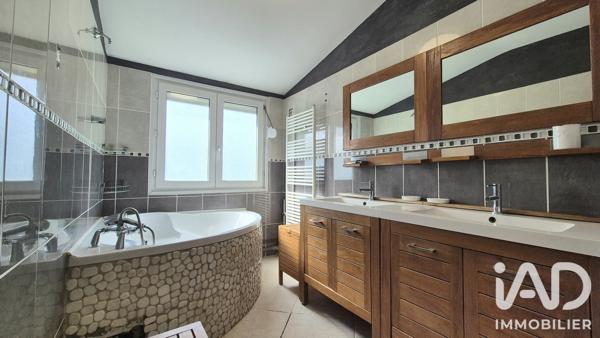 Maison à vendre 5 pièces 97 m² Isbergues