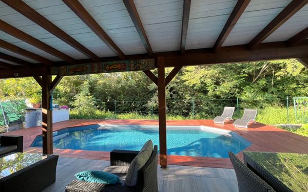 Maison à vendre    8 pièces • 160 m2 Saint-François