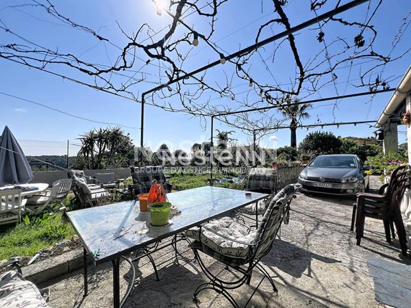 VALLAURIS - Maison - 70m² - Terrain 620m² - Aperçu mer - Parking - Calme
