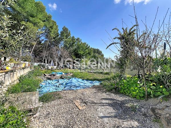 VALLAURIS - Maison - 70m² - Terrain 620m² - Aperçu mer - Parking - Calme