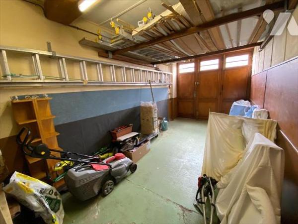 AURILLAC, sur 470 m² de terrain, maison individuelle comprenant au rez-de-chaussée une entrée d...