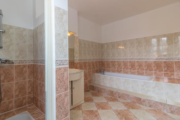 Maison La Vernelle 6 pièce(s) 159 m2