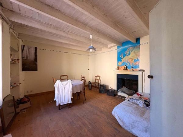 Vente / Maison de village à Sanxay (86600)