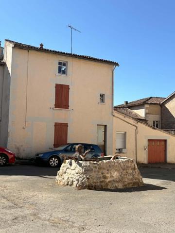 Vente / Maison de village à Sanxay (86600)