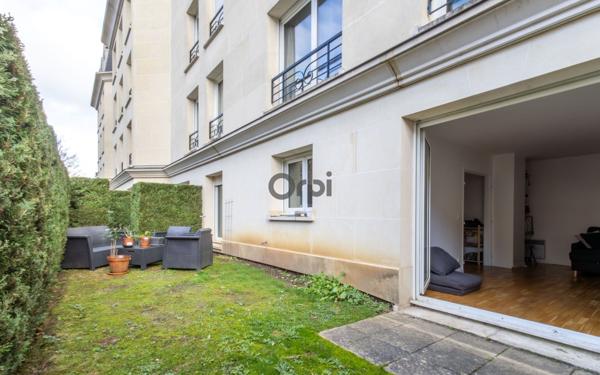 Appartement à vendre    2 pièces • 49,81 m2 Le Plessis-Robinson