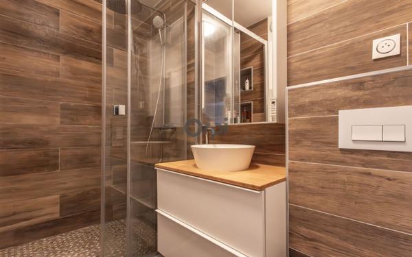 Appartement à vendre    2 pièces • 49,81 m2 Le Plessis-Robinson