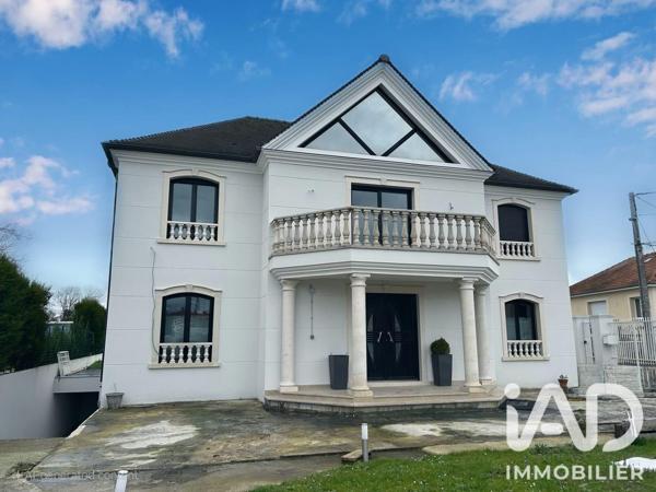 Maison à vendre 7 pièces 250 m² Pontault-Combault