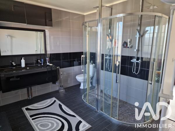 Maison à vendre 7 pièces 250 m² Pontault-Combault