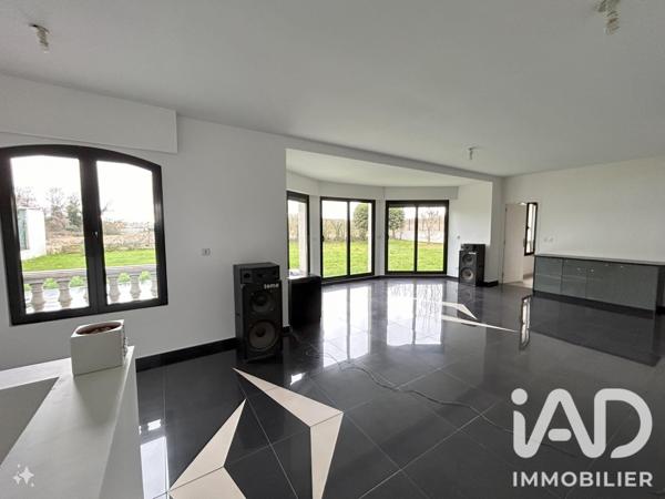 Maison à vendre 7 pièces 250 m² Pontault-Combault
