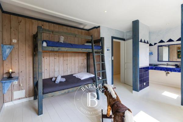 Sainte-Lucie-de-Porto-Vecchio, Villa 8 Chambres -  261 m² à vendre