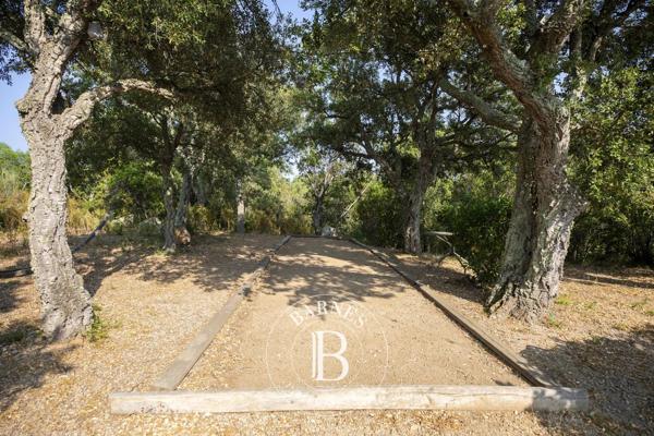 Sainte-Lucie-de-Porto-Vecchio, Villa 8 Chambres -  261 m² à vendre