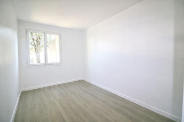 BAGNEUX limite MONTROUGE : 3 minutes à pied du métro 4 Lucie Aubrac - 4 Pièces - 80m²