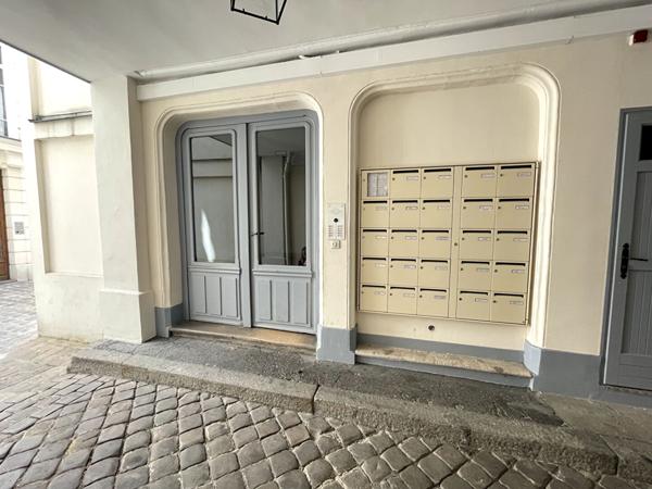 2 pièces en plein coeur de Paris !