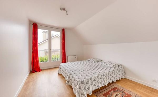 Maison 9 pièce(s) 226.2 m2