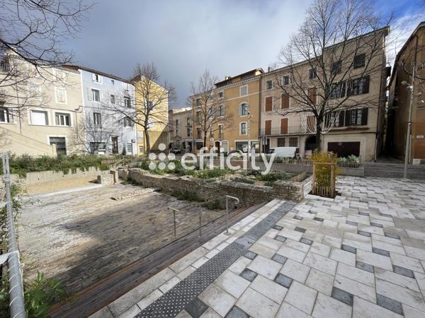 Immeuble 14 pièces - 220 m²