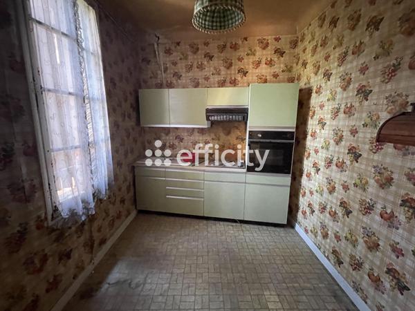 Immeuble 14 pièces - 220 m²