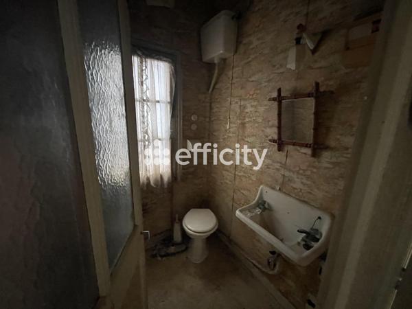 Immeuble 14 pièces - 220 m²